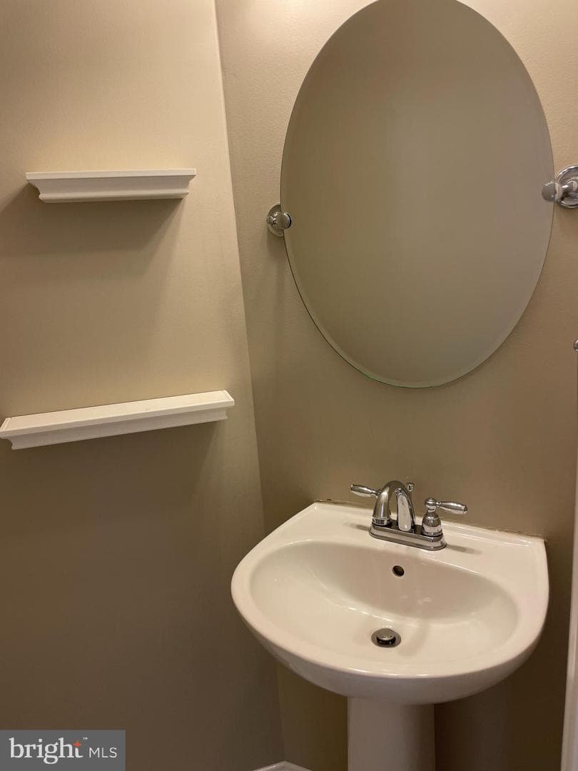 47692 Sandbank Square photo 11