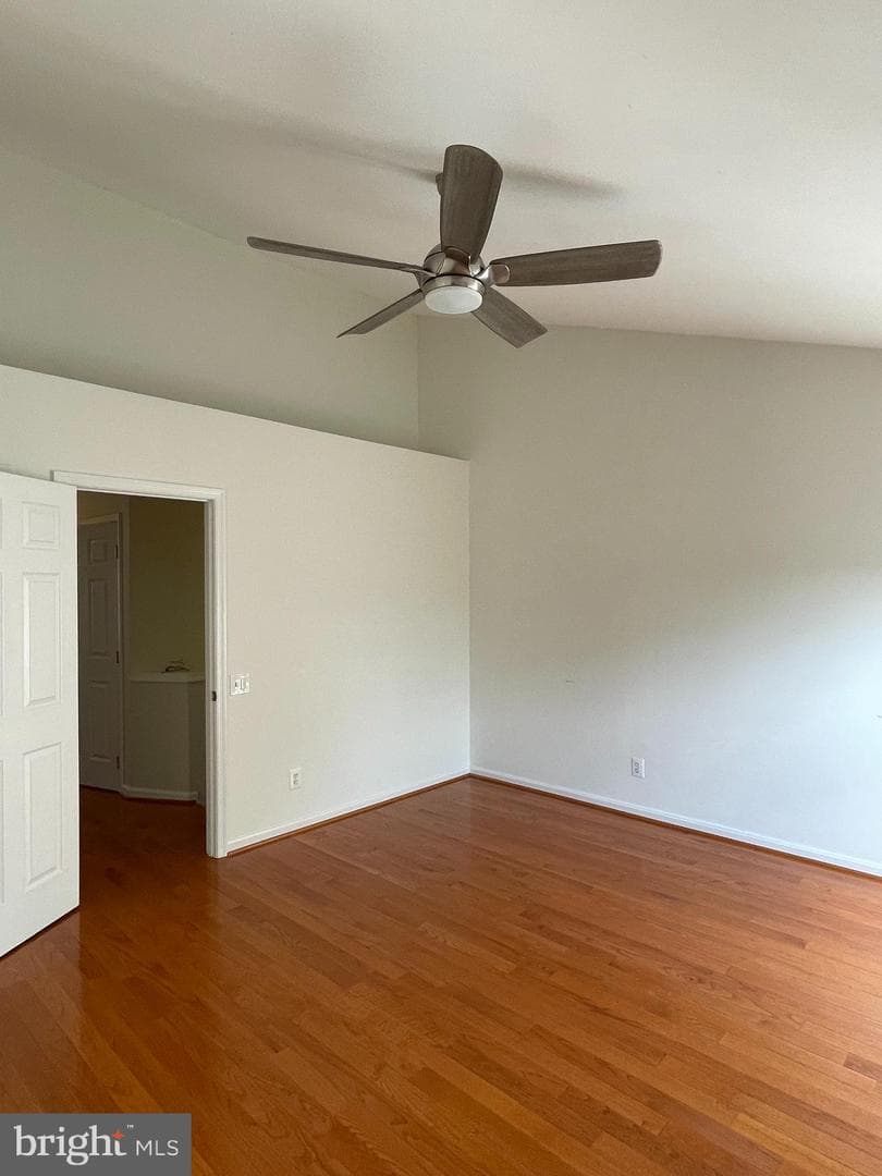 47692 Sandbank Square photo 13