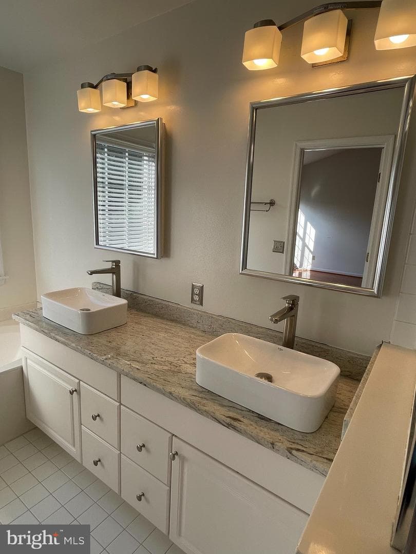 47692 Sandbank Square photo 15