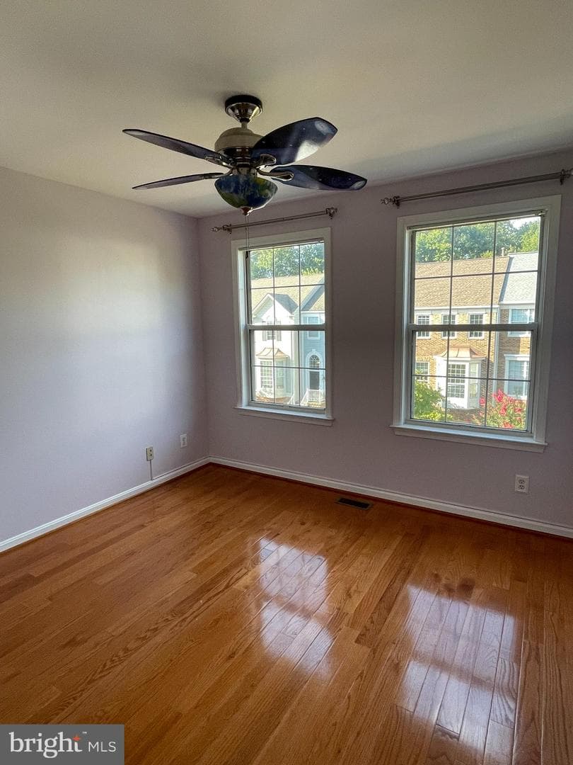 47692 Sandbank Square photo 17