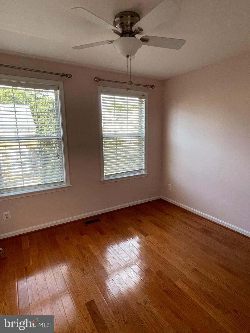 47692 Sandbank Square photo 19
