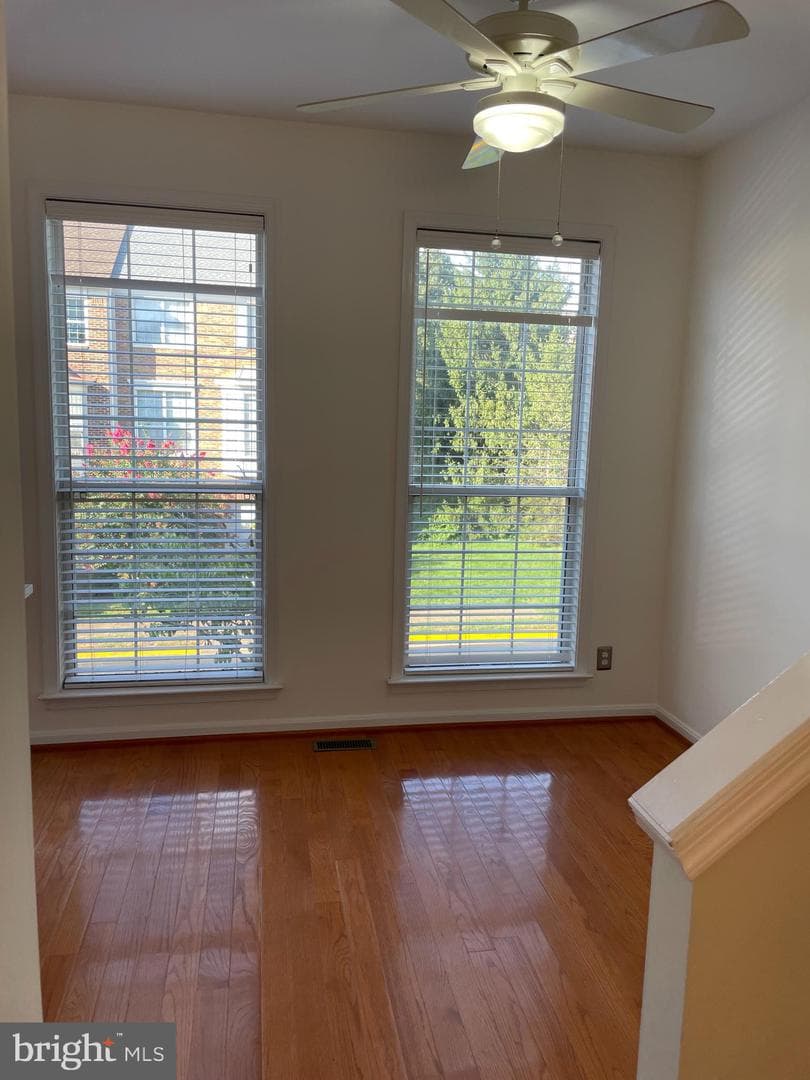 47692 Sandbank Square photo 5