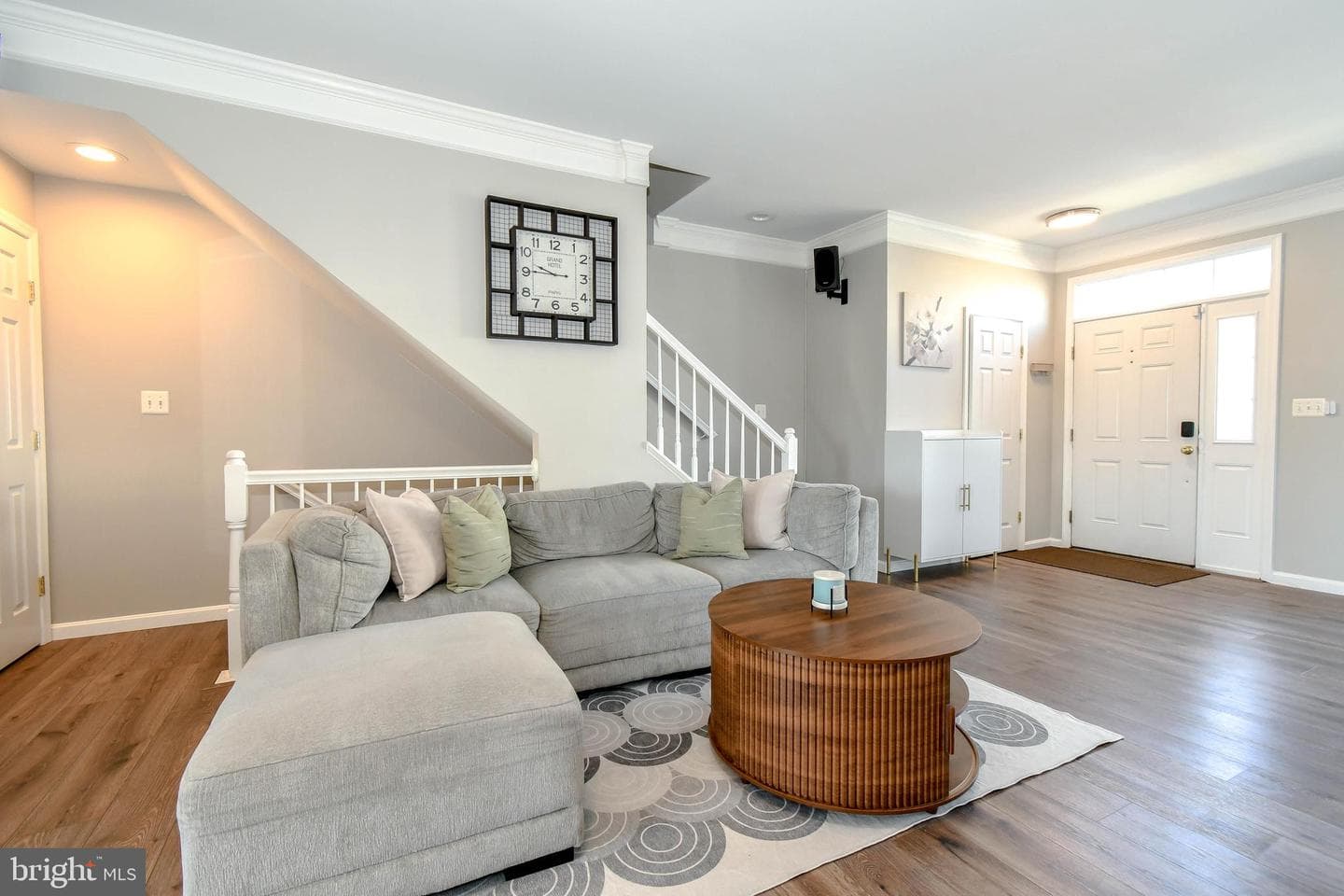 535 Legrace Terrace NE photo 8