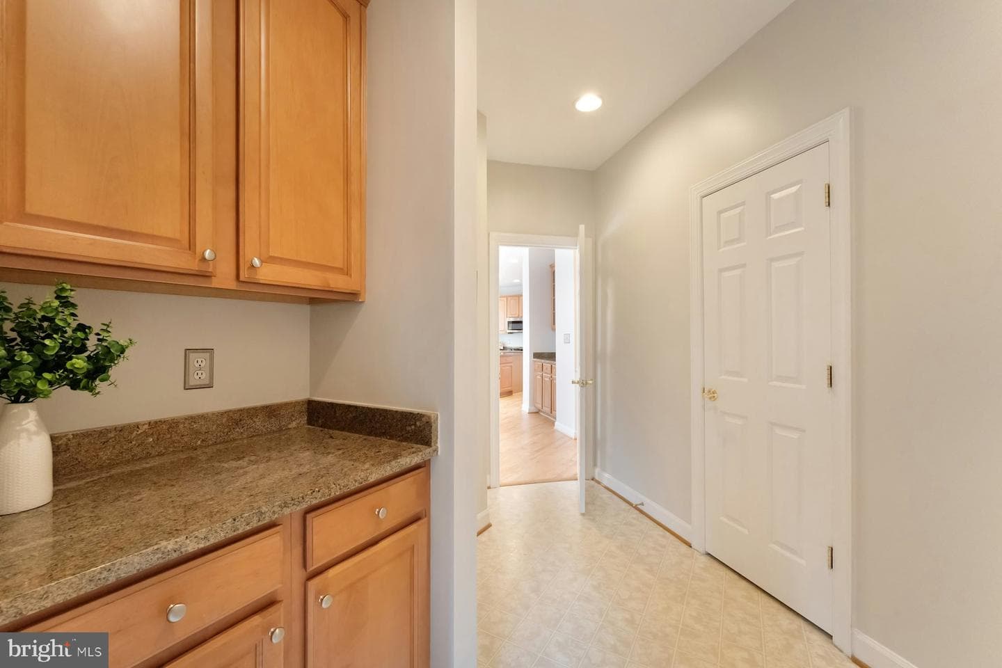 903 Powhatan Court NE photo 31