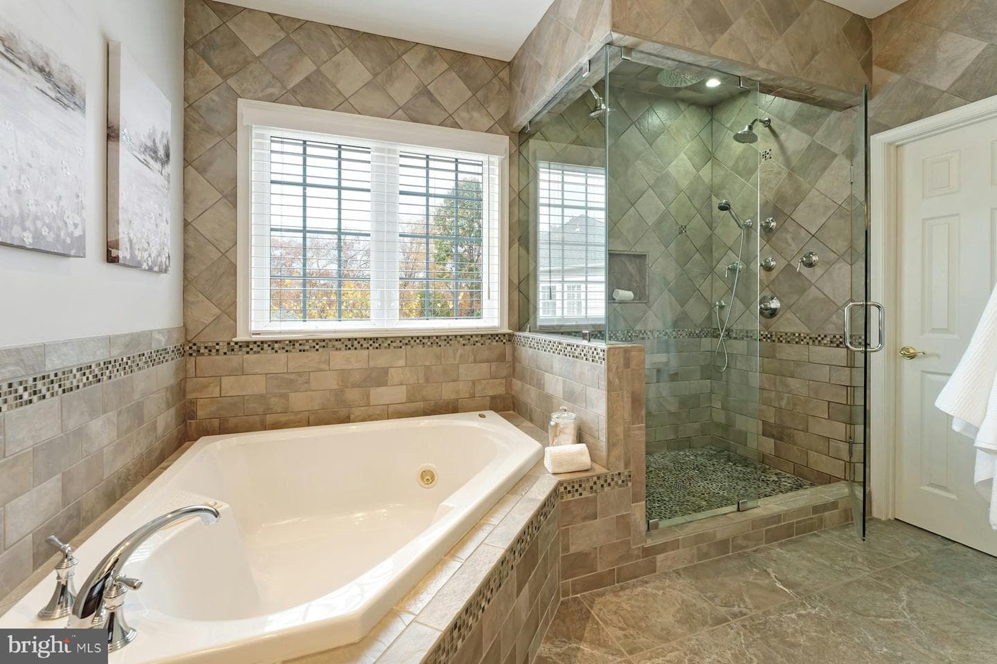 903 Powhatan Court NE photo 41
