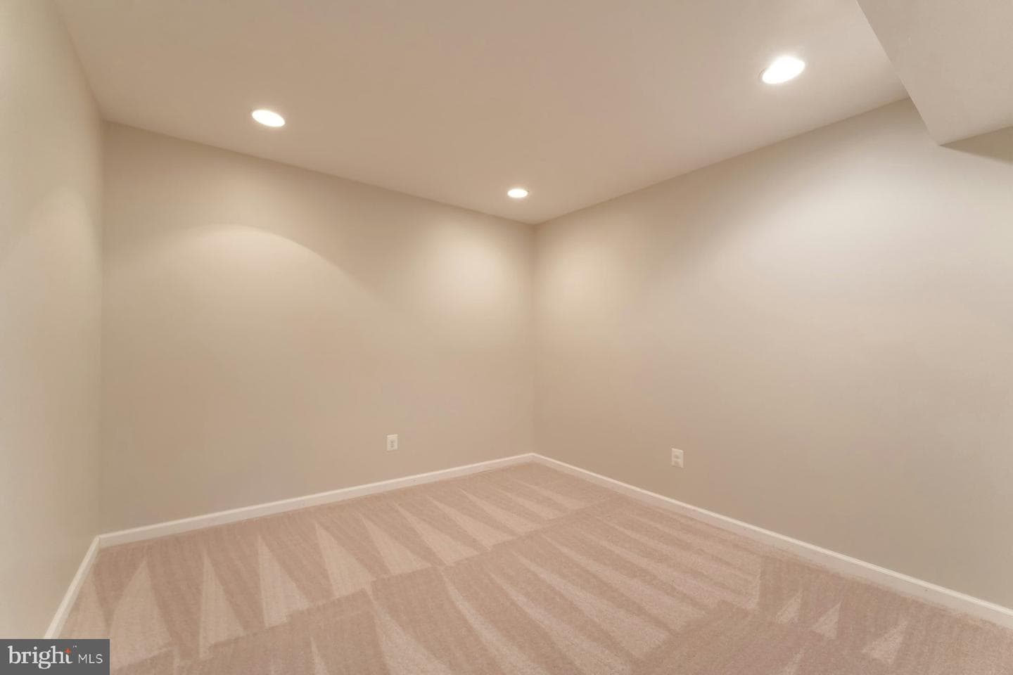 903 Powhatan Court NE photo 53