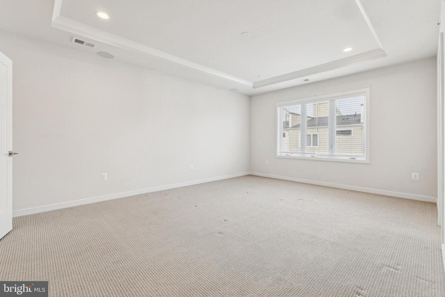 43186 Mongold Square photo 17