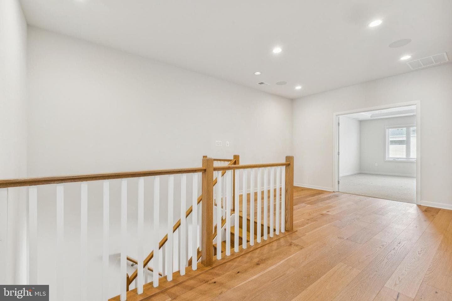 43186 Mongold Square photo 26