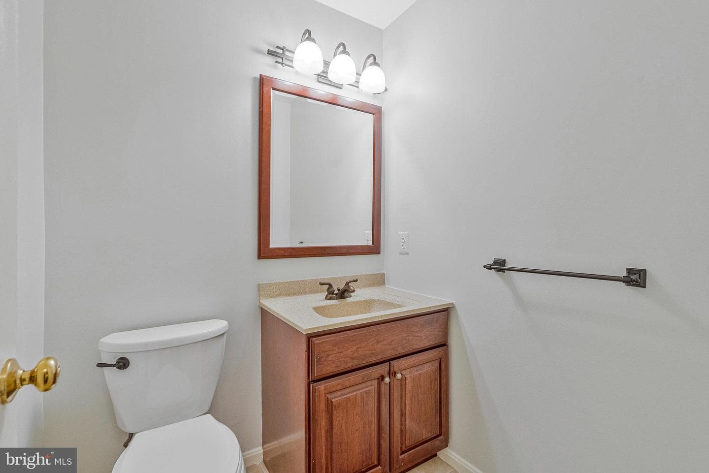706 Amber Court NE photo 13