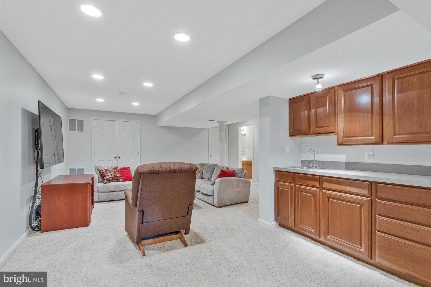 706 Amber Court NE photo 49