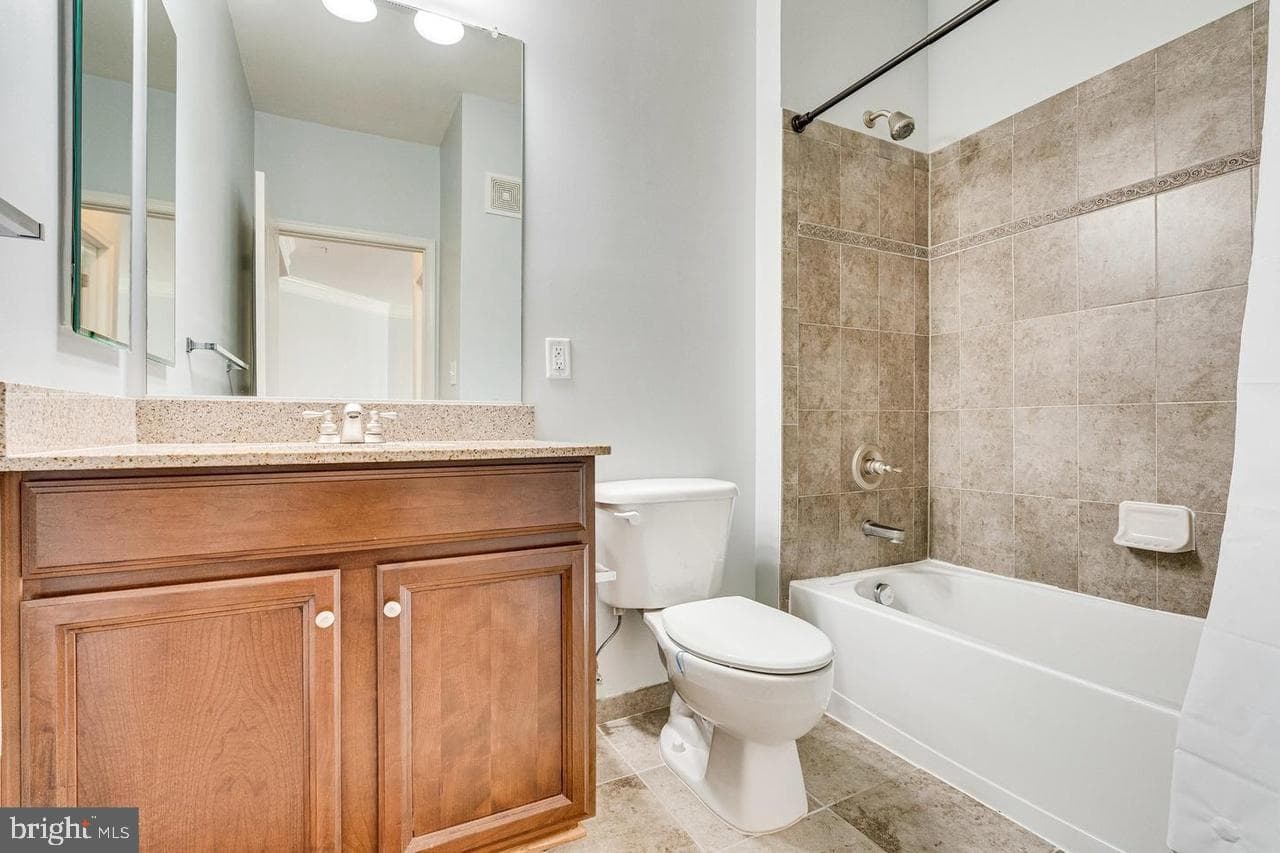 24701 Byrne Meadow Square #100 photo 17