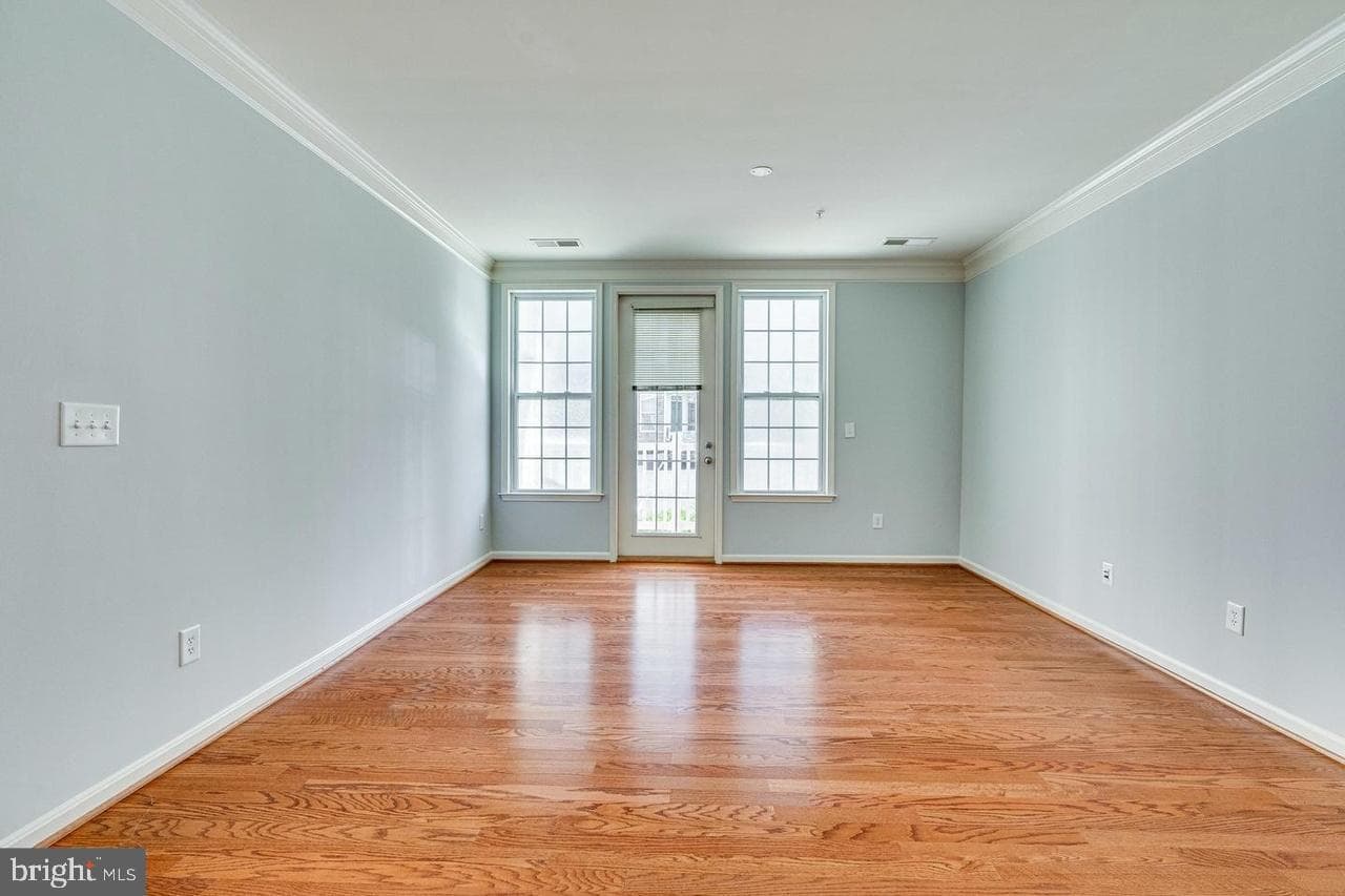 24701 Byrne Meadow Square #100 photo 8