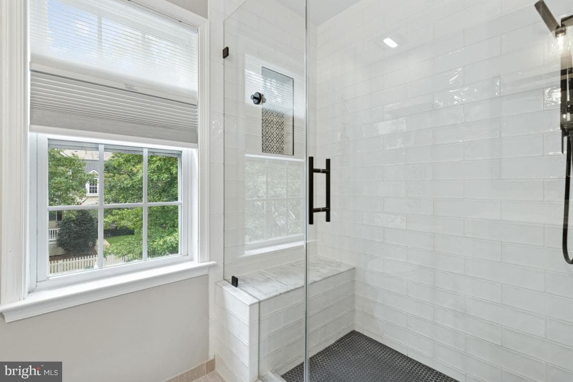 20310 Bowfonds Street photo 28