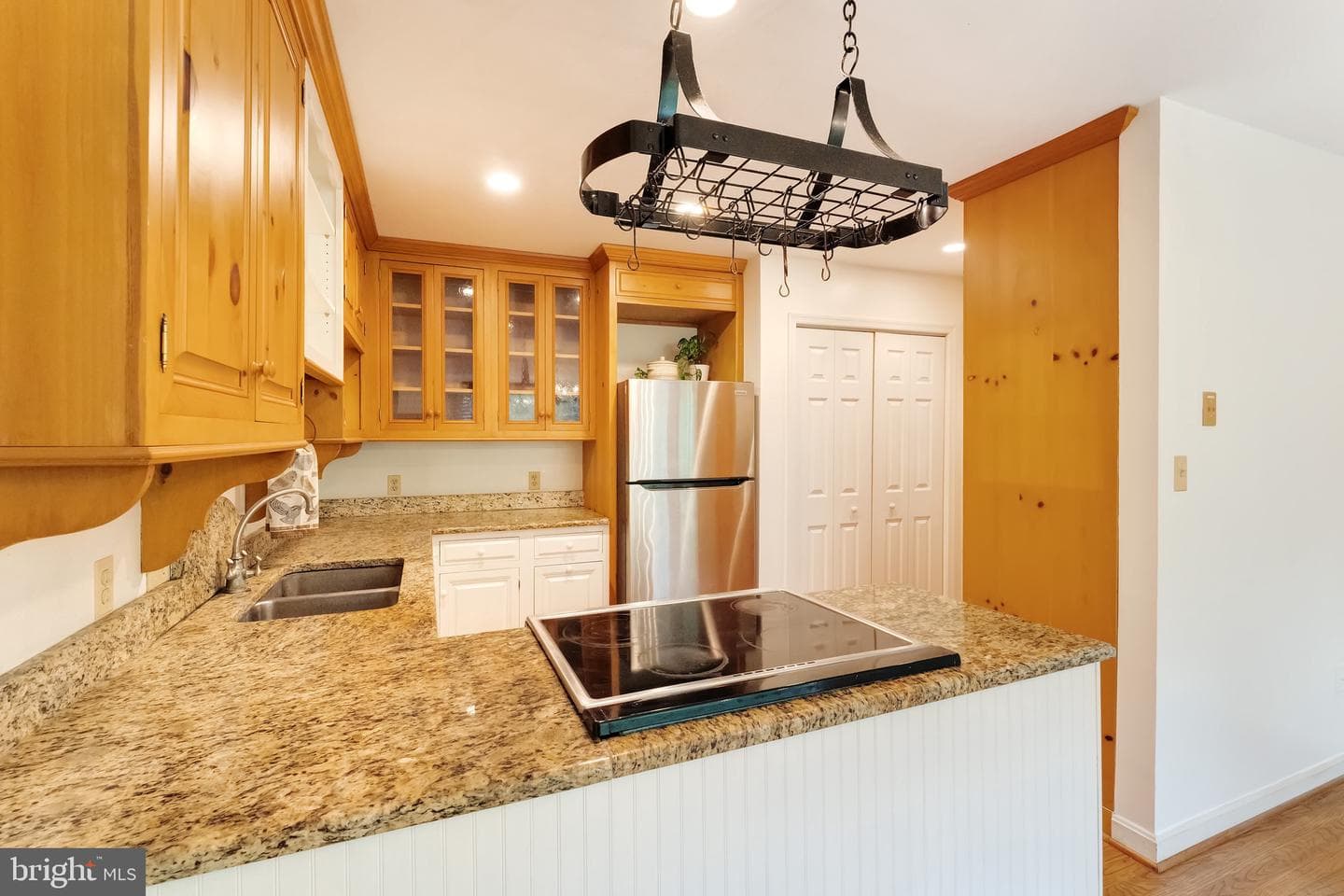 3 Meadowbrook Court S photo 12