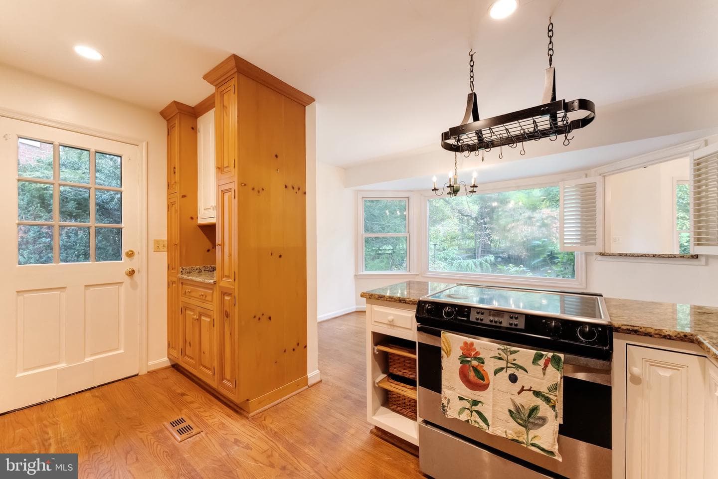 3 Meadowbrook Court S photo 14