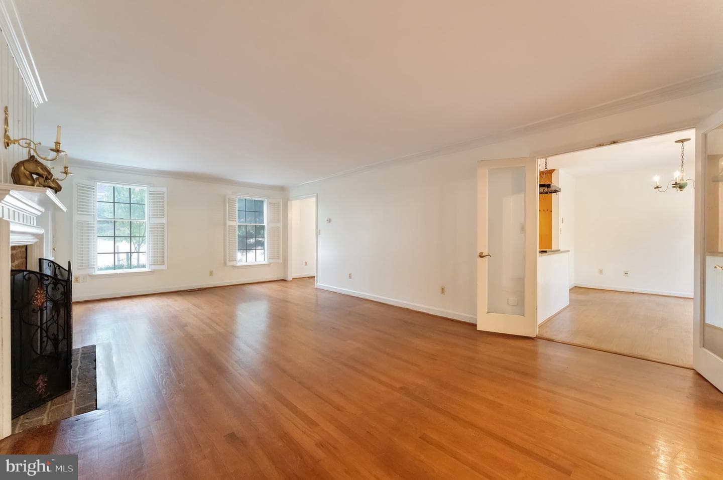3 Meadowbrook Court S photo 6