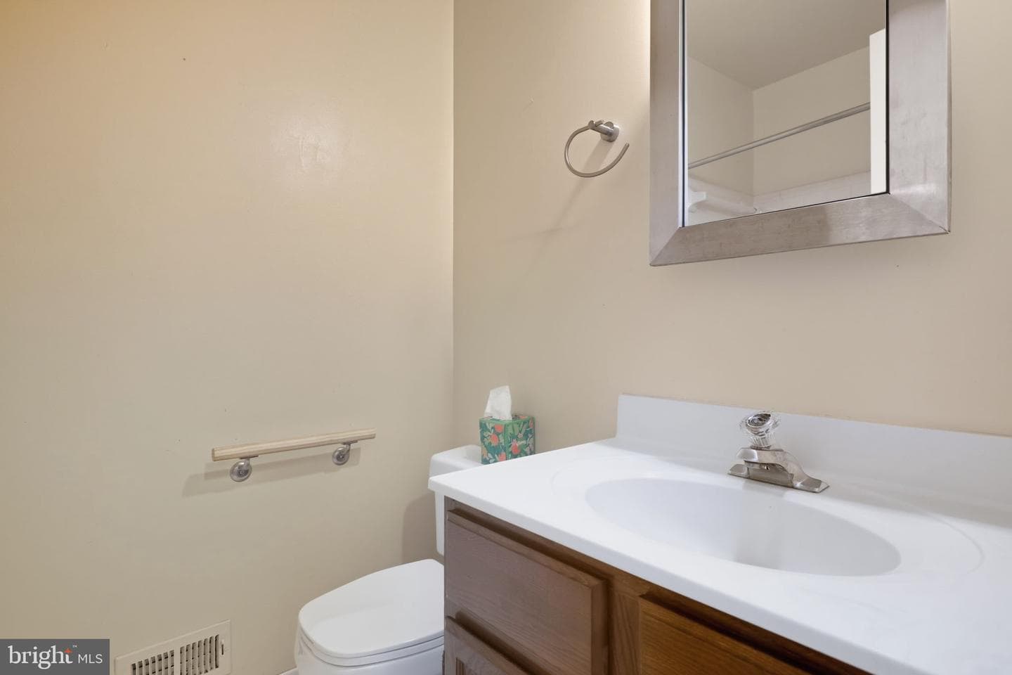 202 Stratford Place SW photo 27