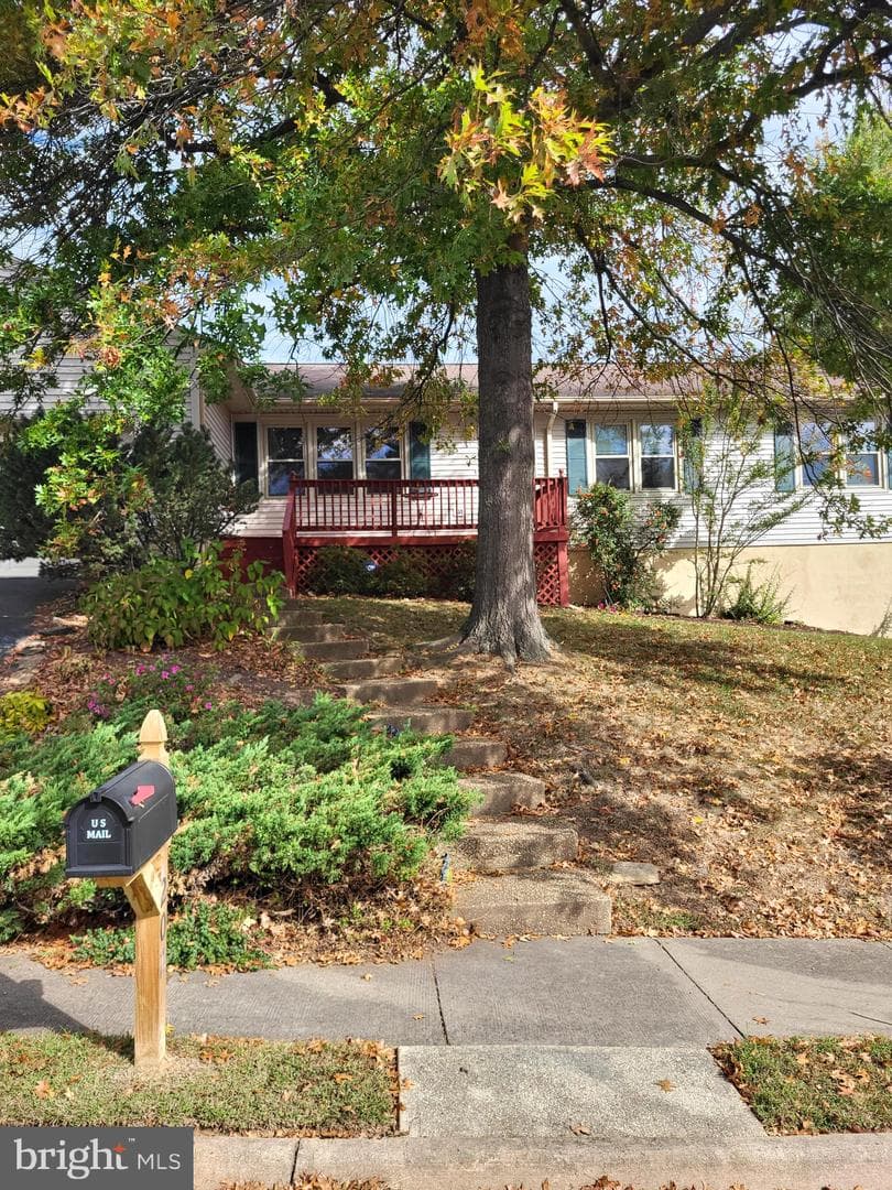 202 Stratford Place SW photo 3