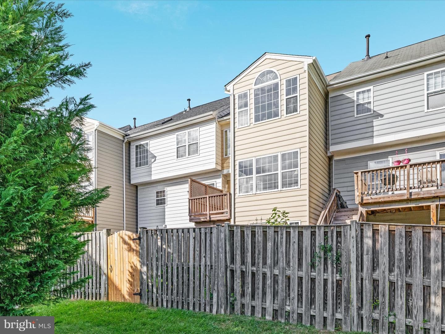 131 Goldsworth Terrace SW photo 36