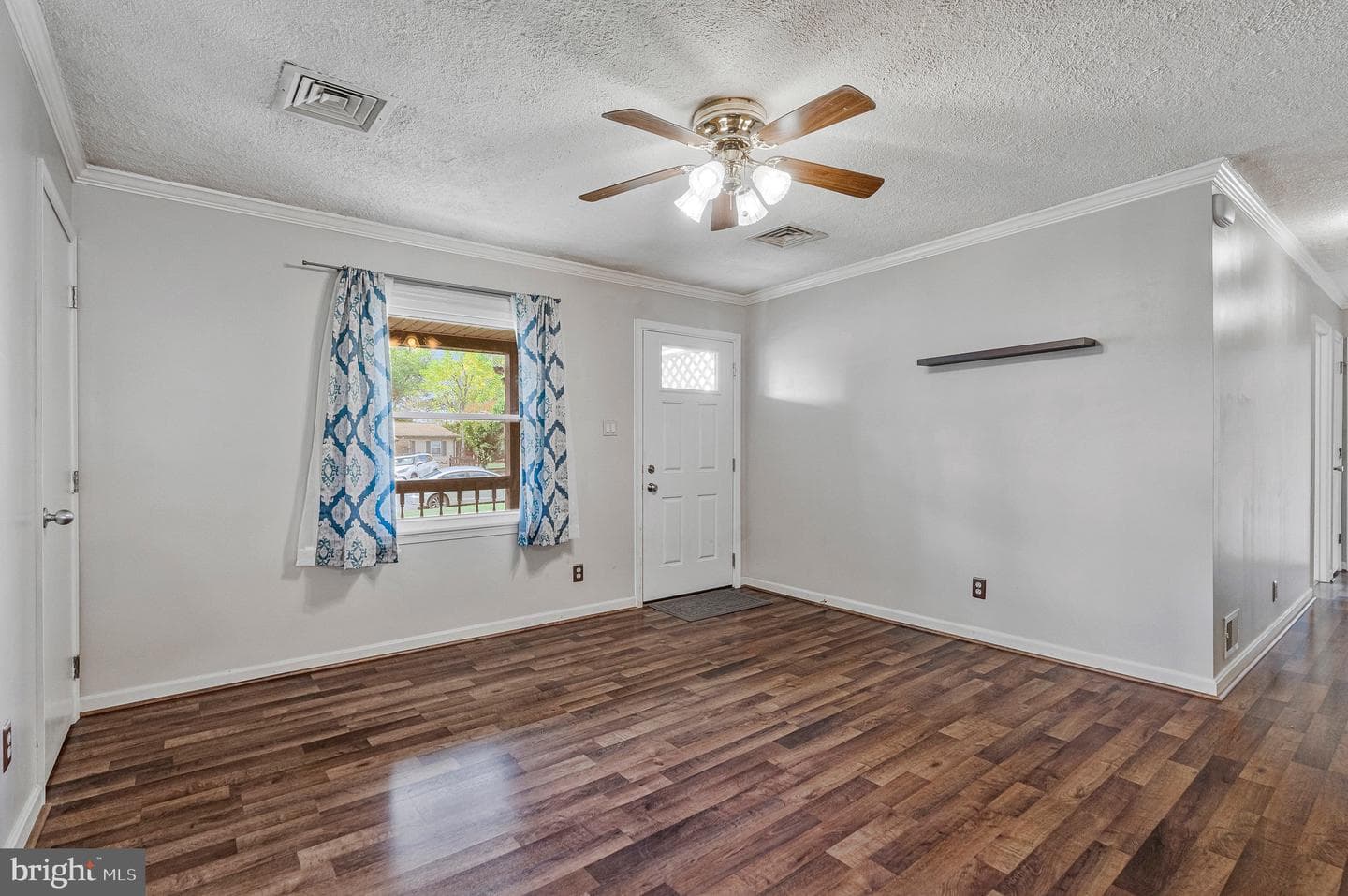 202 N Fir Court photo 4