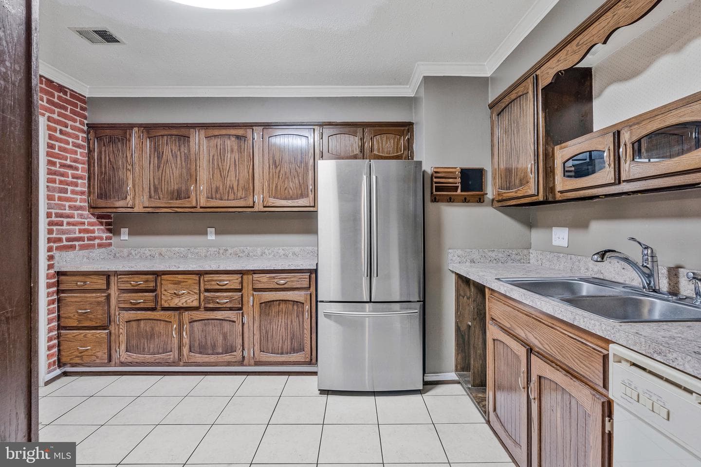 202 N Fir Court photo 7
