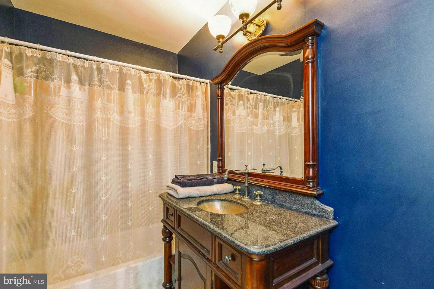 208 Chestnut Street photo 7