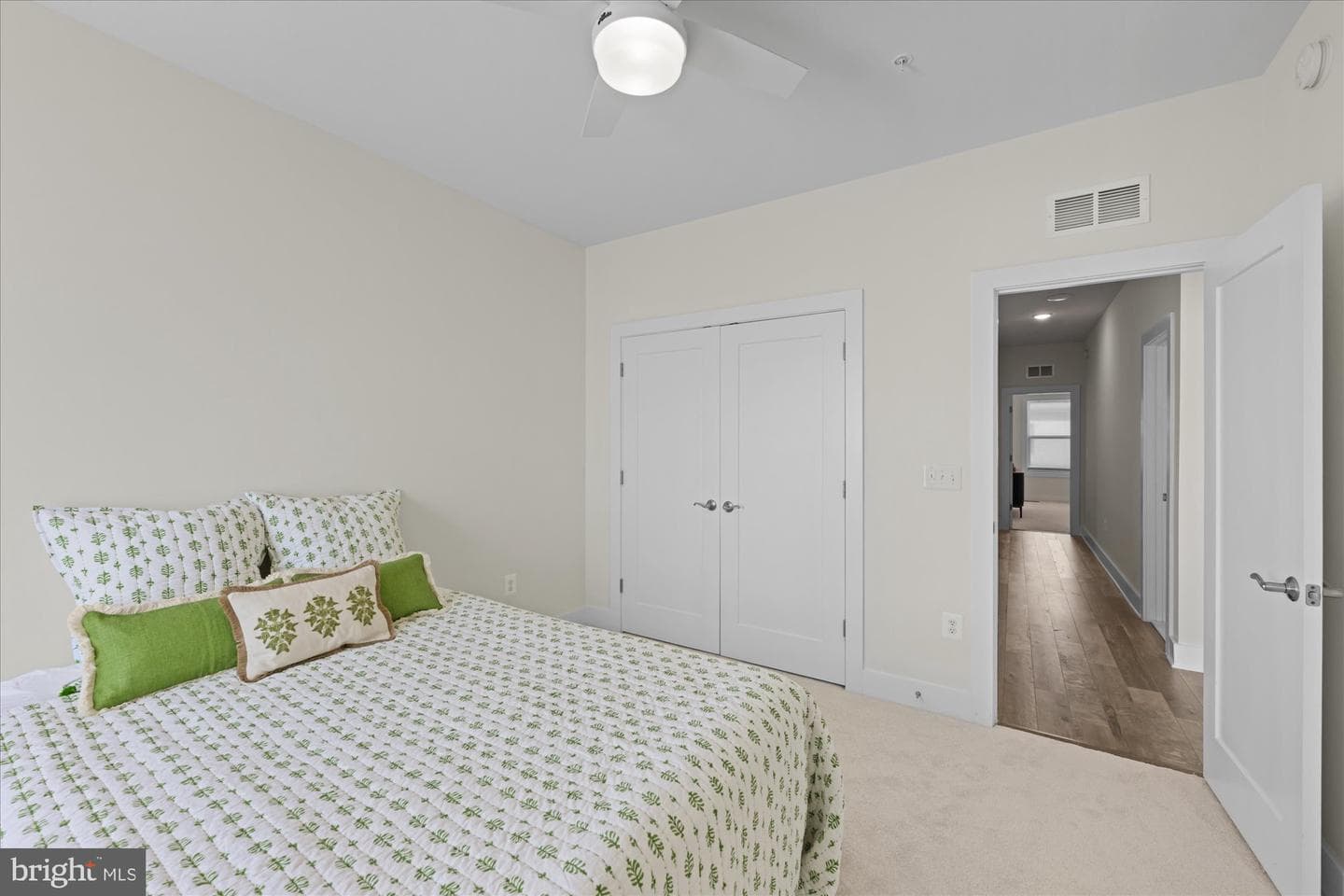 44840 Tiverton Square photo 40