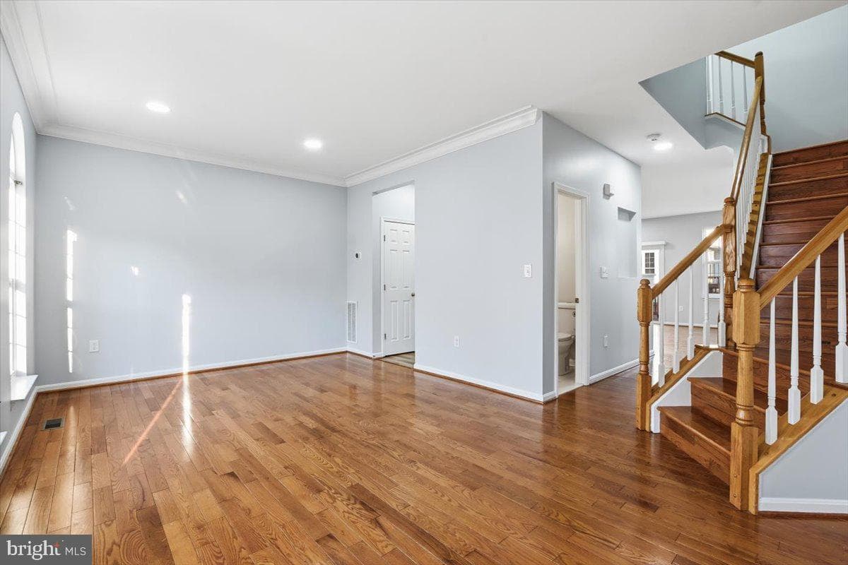 46212 Wales Terrace photo 13