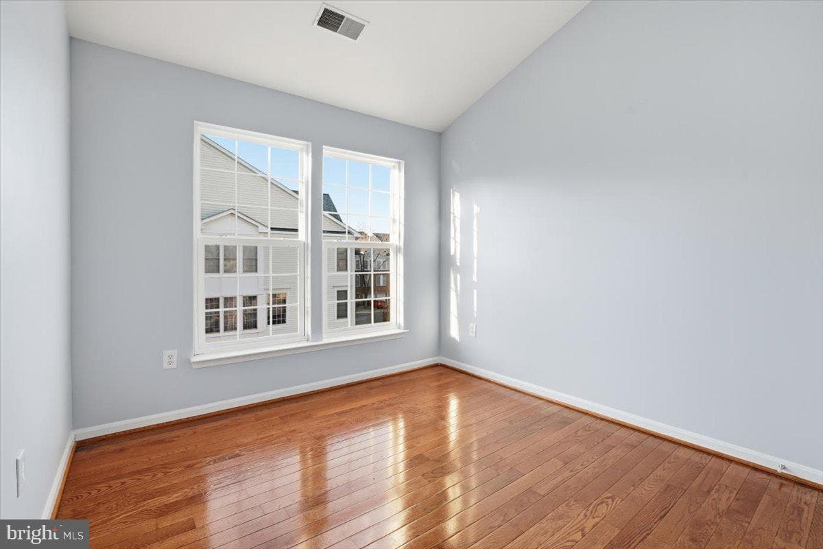 46212 Wales Terrace photo 16