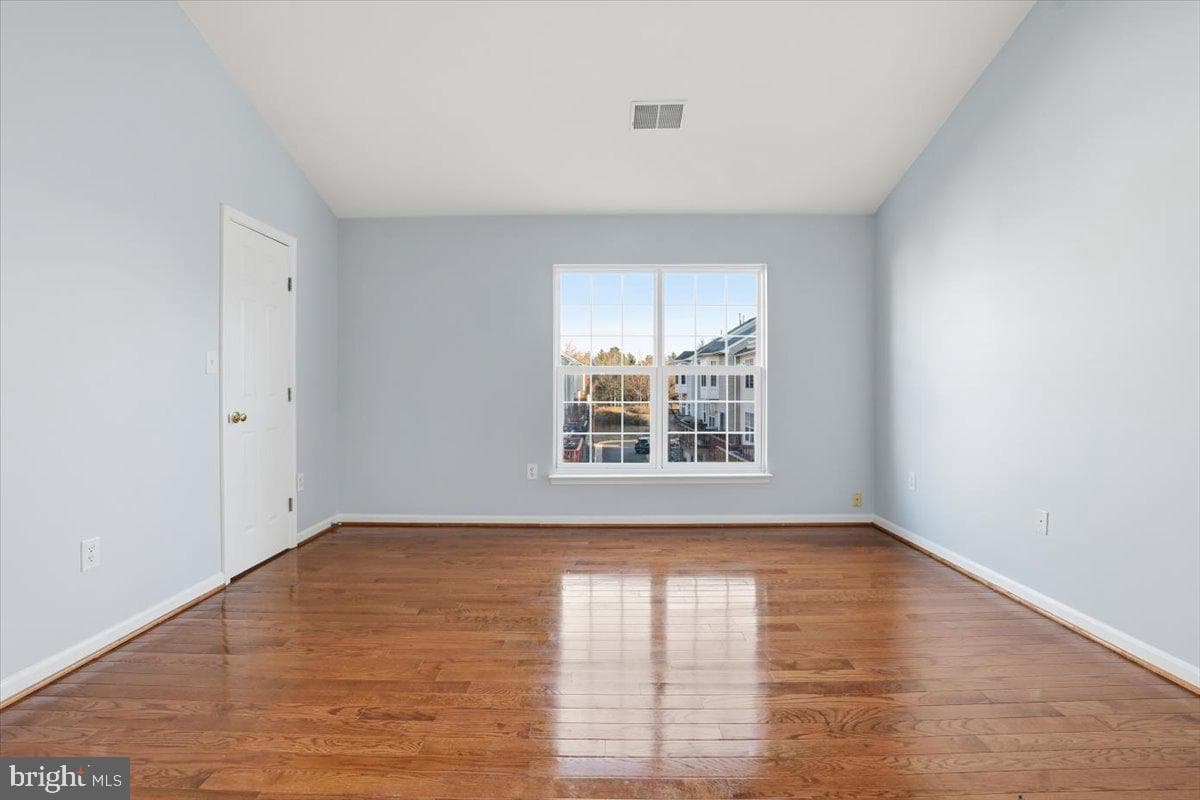 46212 Wales Terrace photo 22