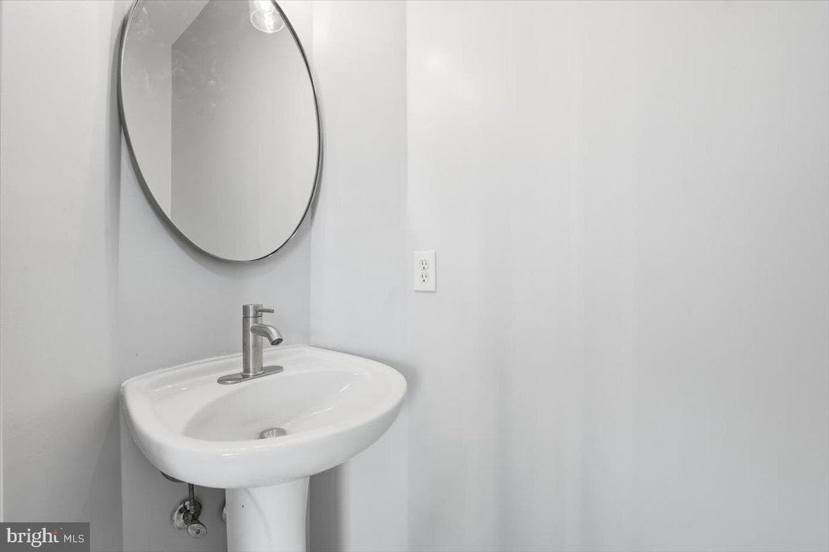 46212 Wales Terrace photo 29