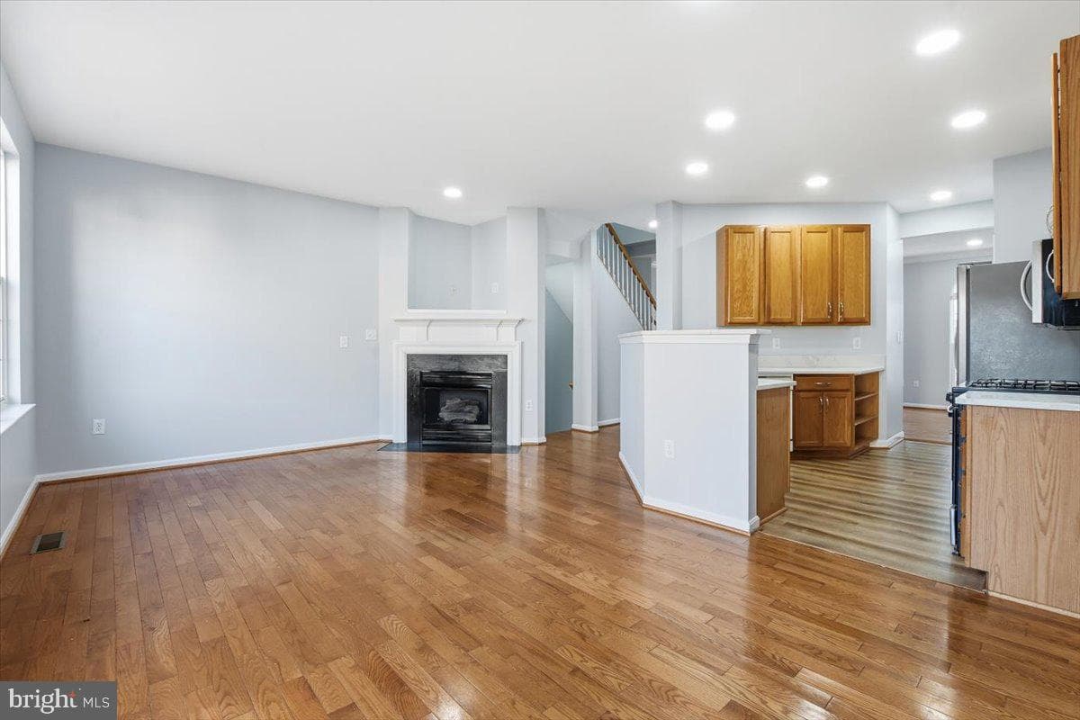 46212 Wales Terrace photo 5