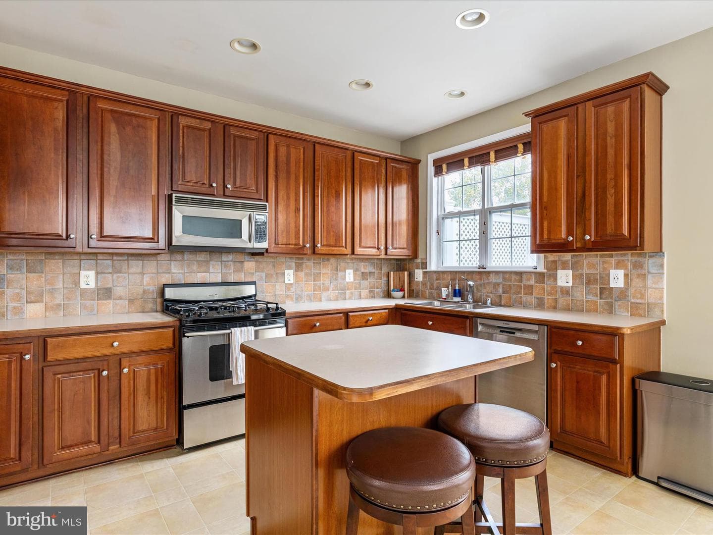 42533 Magellan Square photo 2