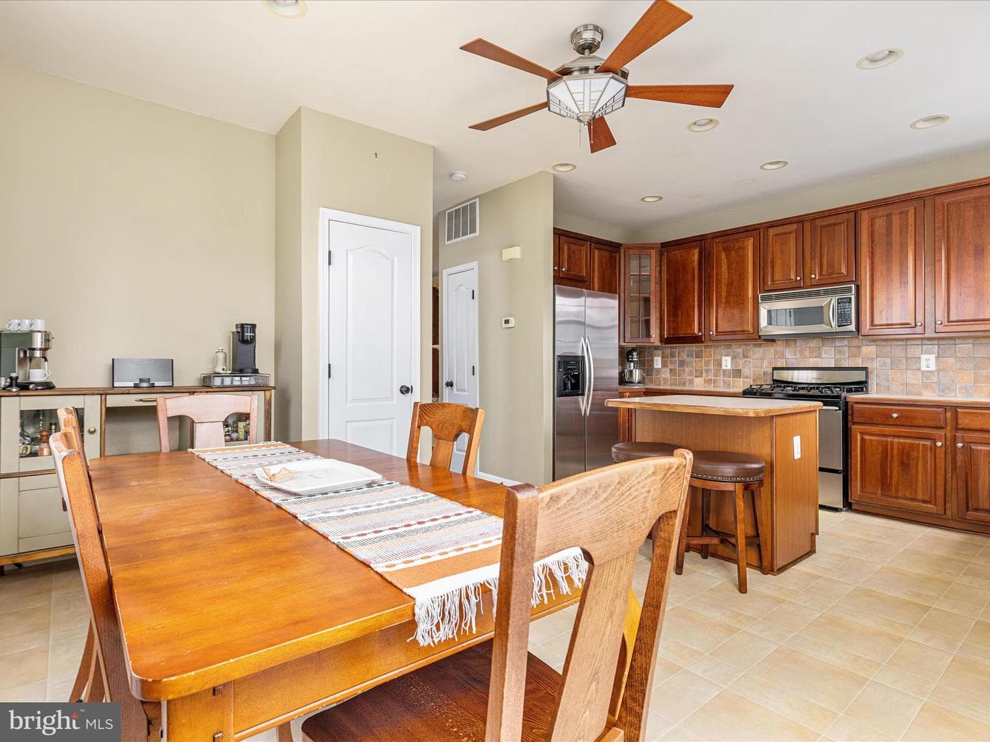 42533 Magellan Square photo 5