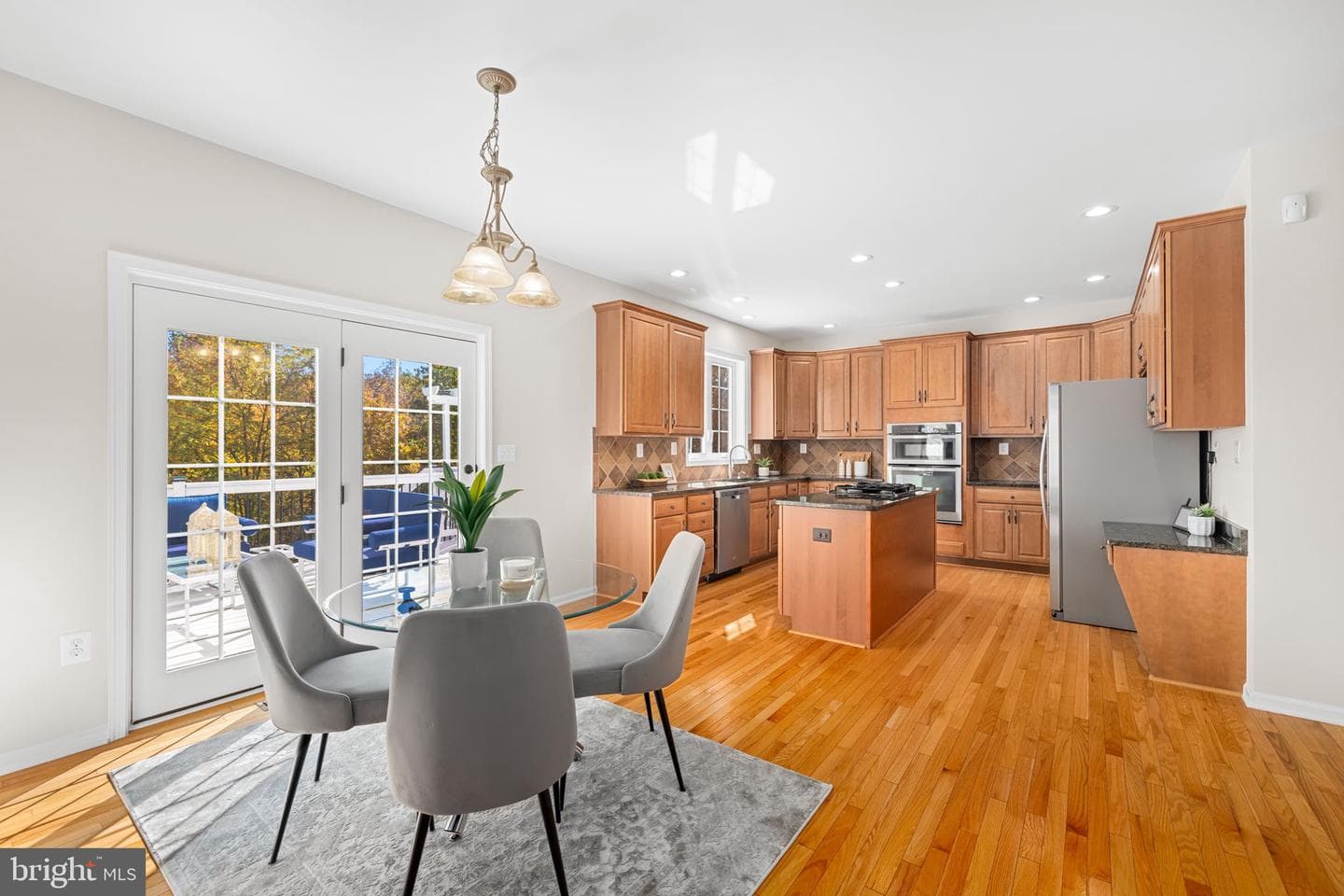 23158 Glenorchy Court photo 14