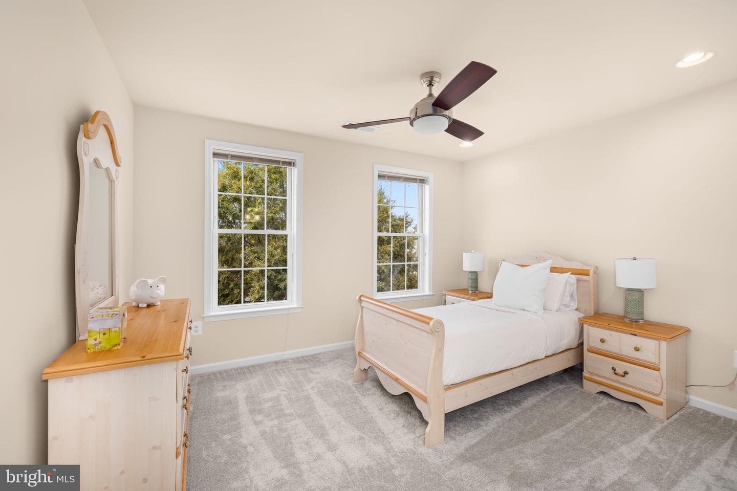 23158 Glenorchy Court photo 41