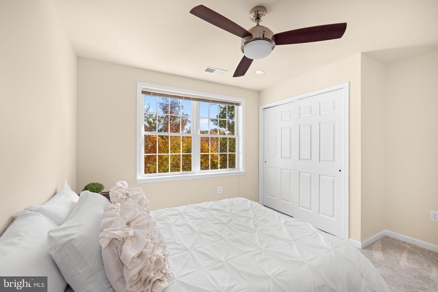 23158 Glenorchy Court photo 43