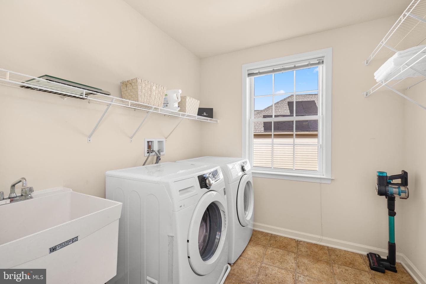 23158 Glenorchy Court photo 47