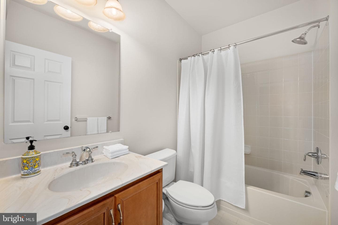 23158 Glenorchy Court photo 50