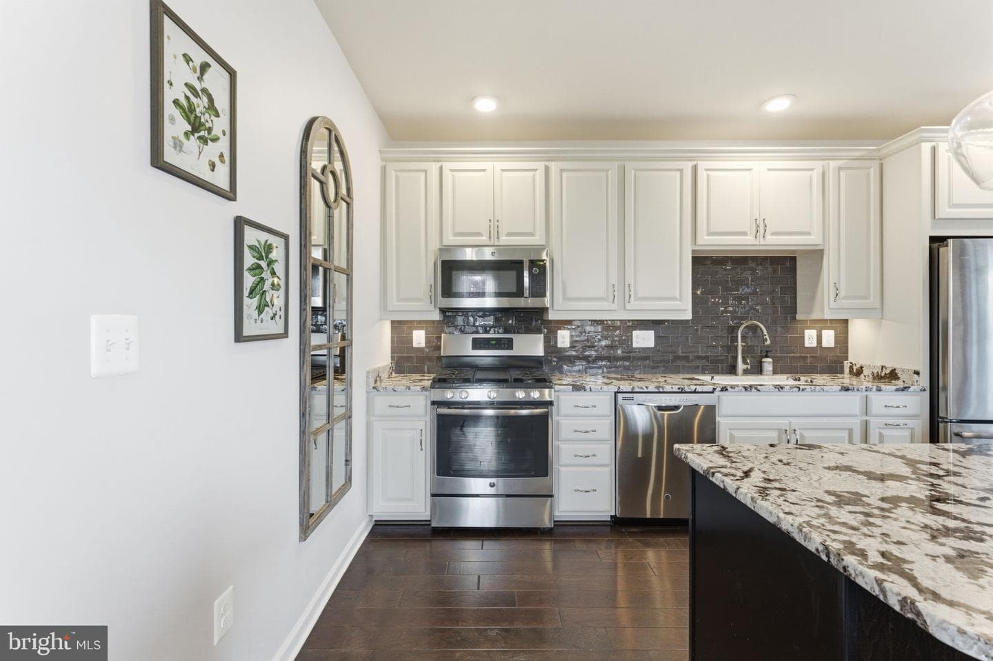 23297 Southdown Manor Terrace #105 photo 19
