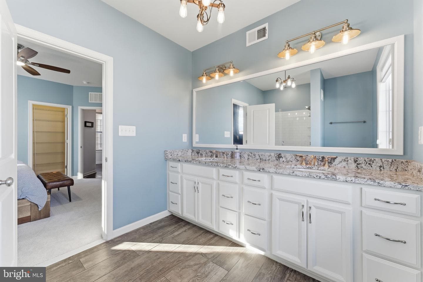 23297 Southdown Manor Terrace #105 photo 31