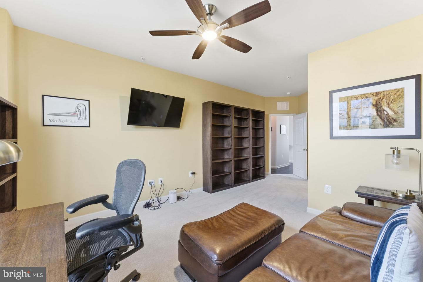23297 Southdown Manor Terrace #105 photo 39