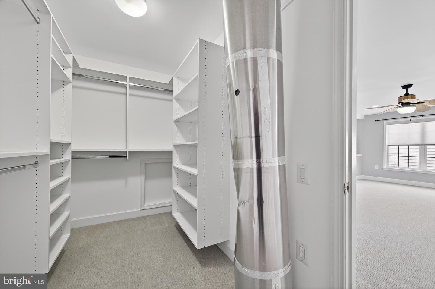 44489 Maltese Falcon Square photo 48