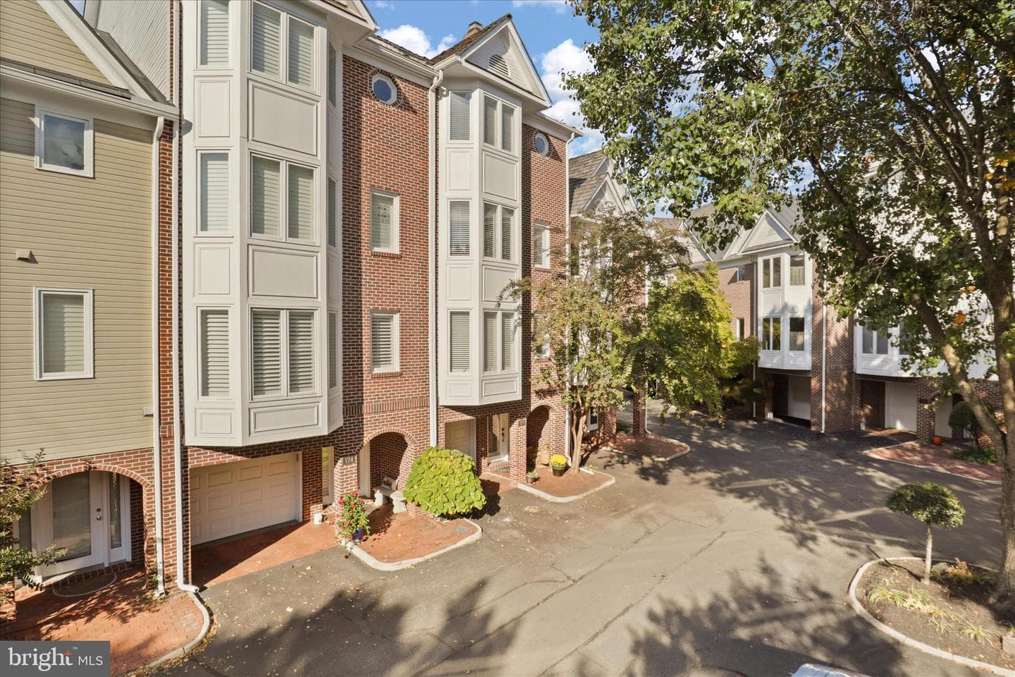 125 Chesterfield Pl