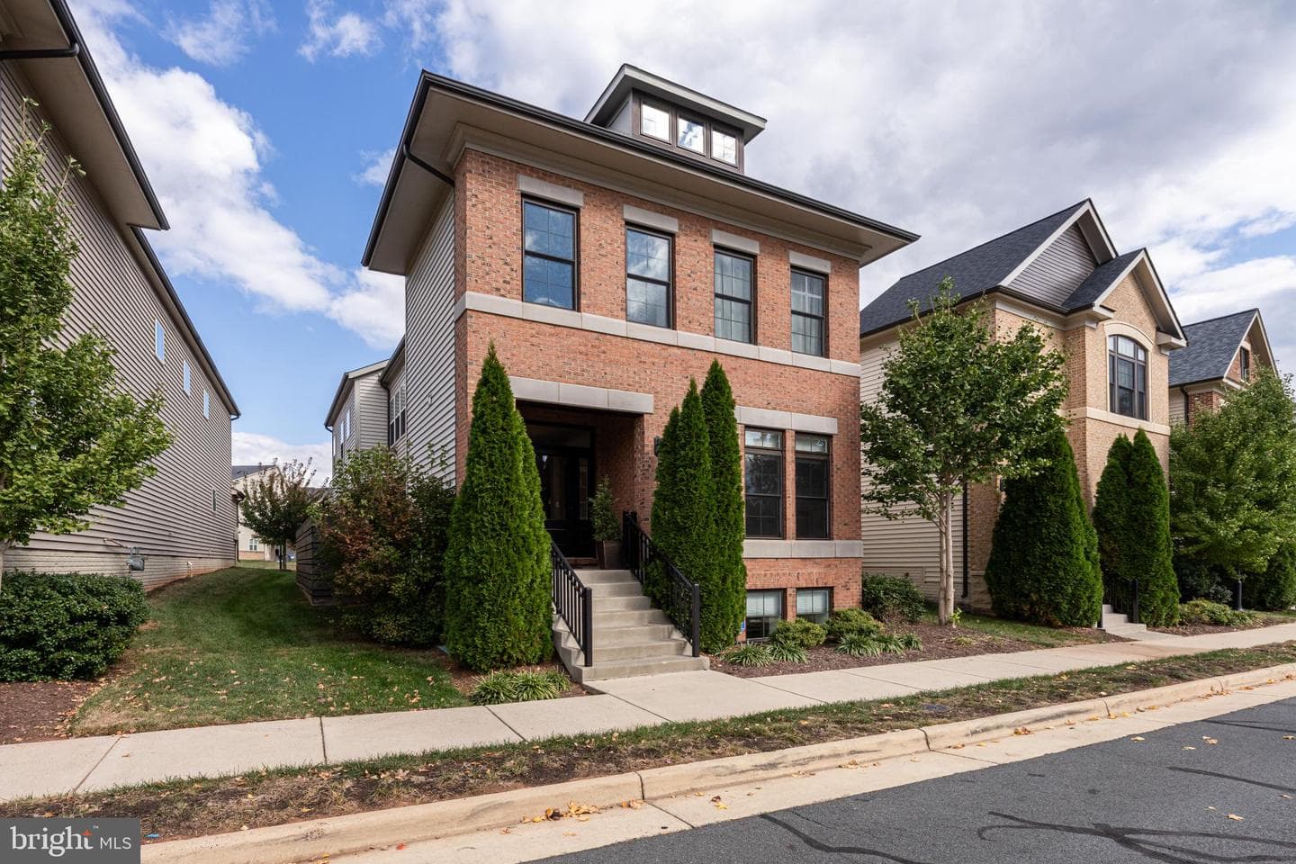 44532 Stepney Drive photo 2