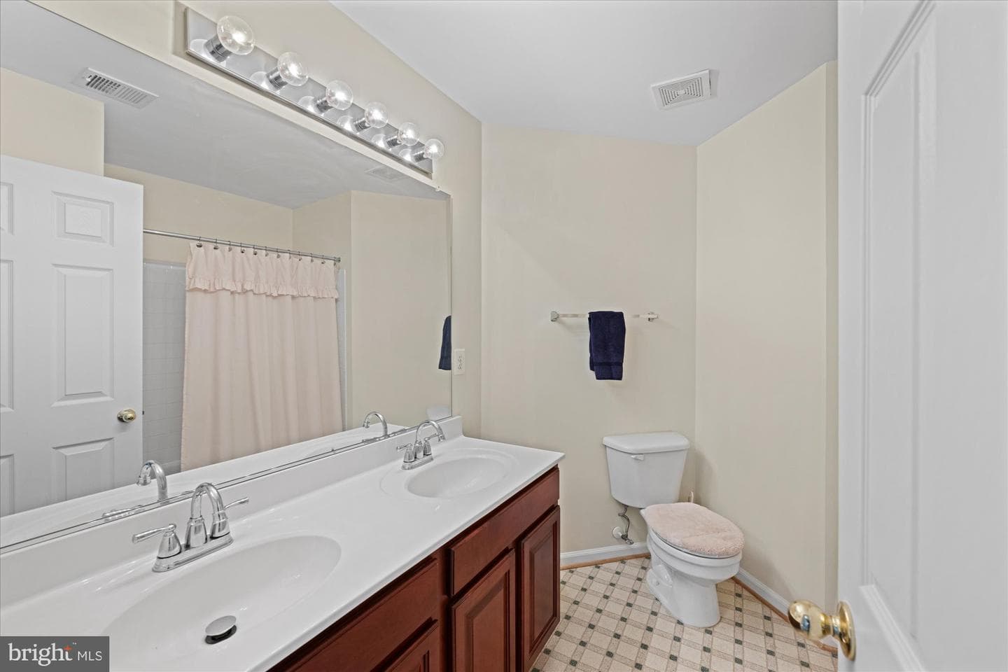 724 Godfrey Court SE photo 28