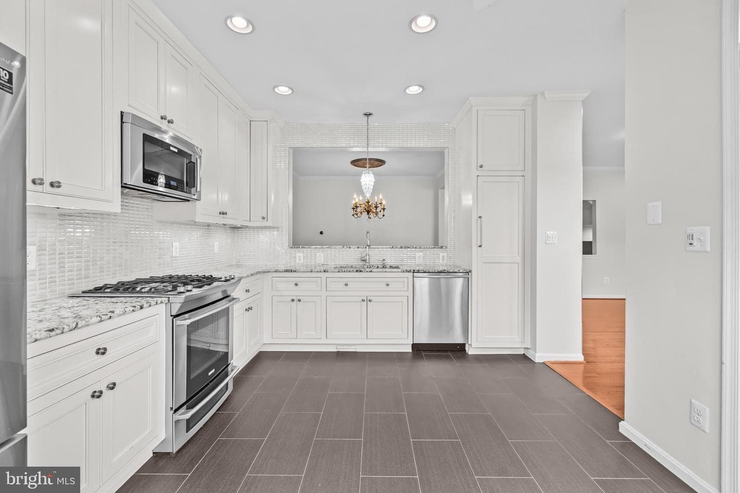 20366 Clover Field Terrace photo 11