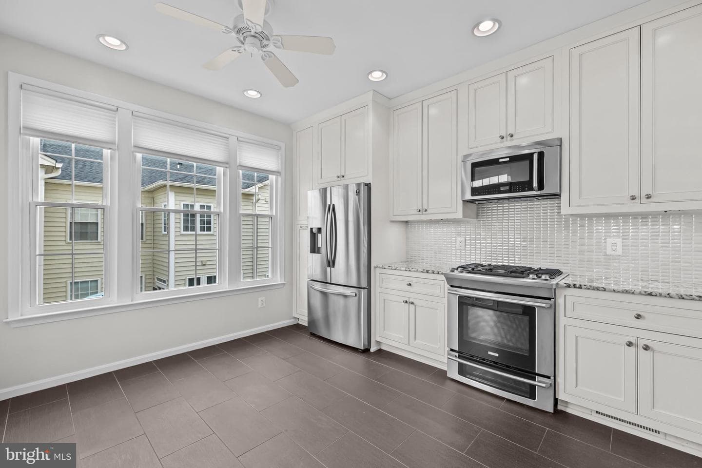20366 Clover Field Terrace photo 12