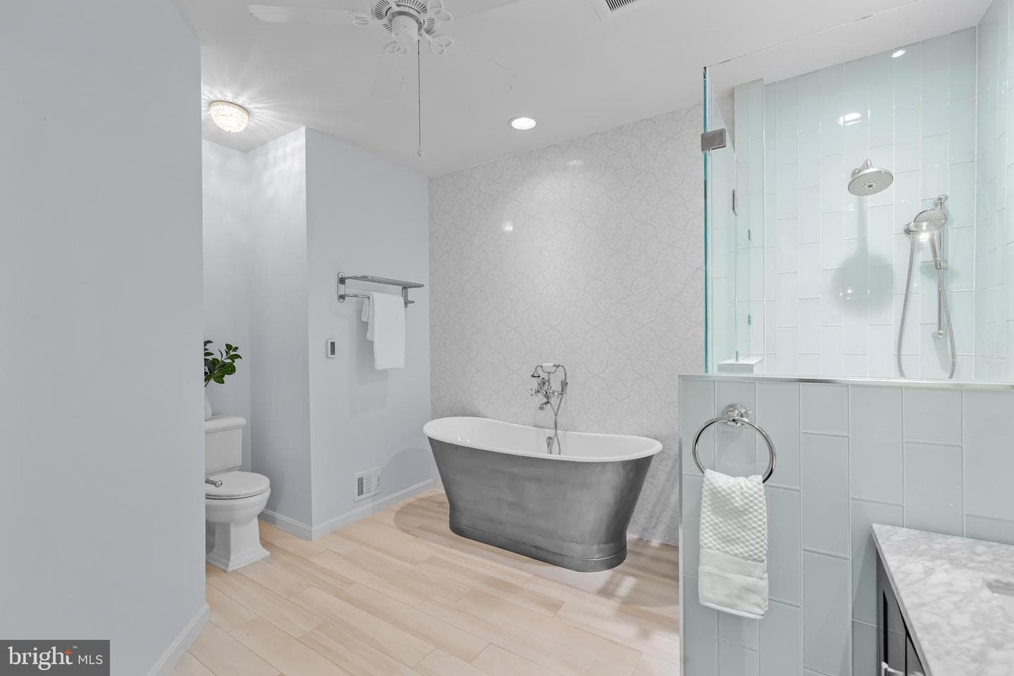 20366 Clover Field Terrace photo 28