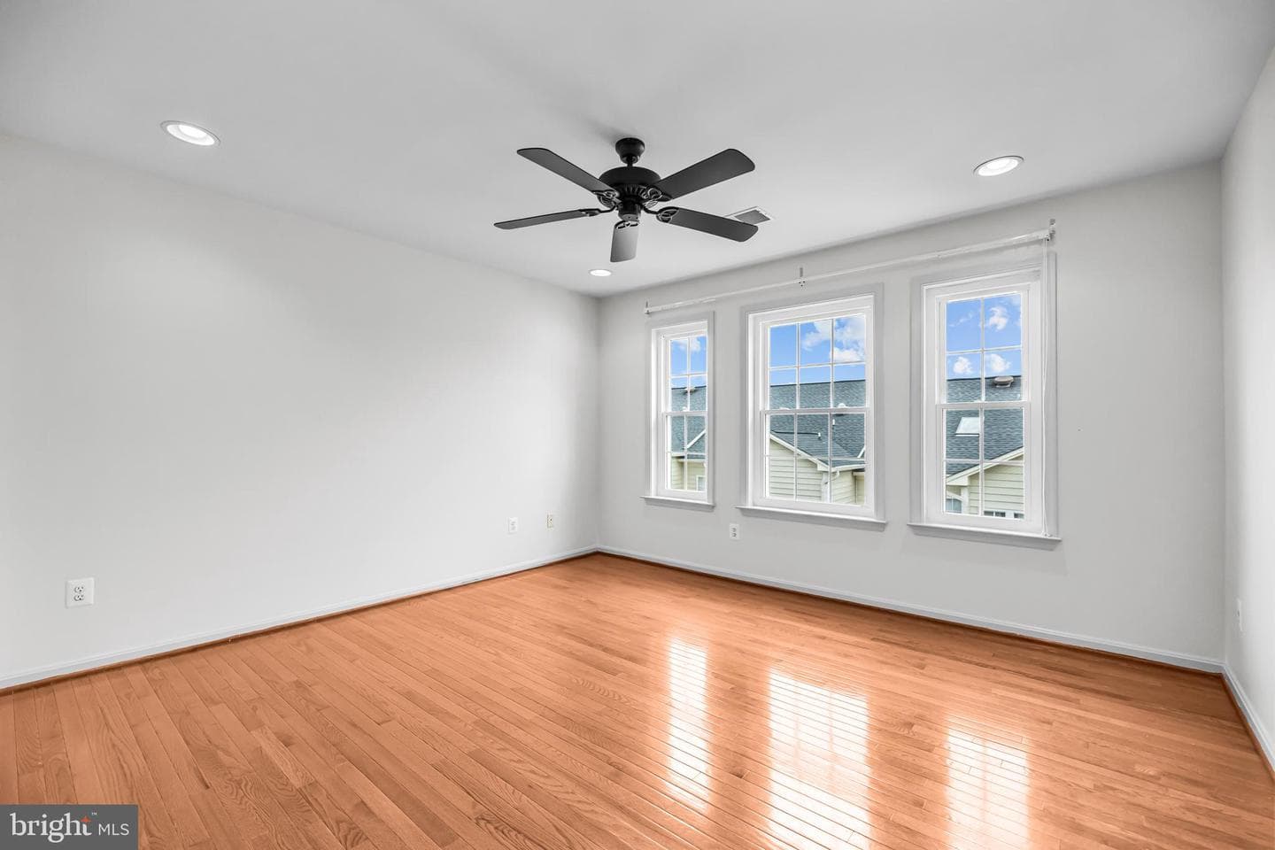 20366 Clover Field Terrace photo 37